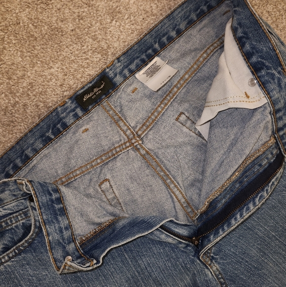 Eddie Bauer Women's Cropped Blue Jeans - Picture 3 of 3